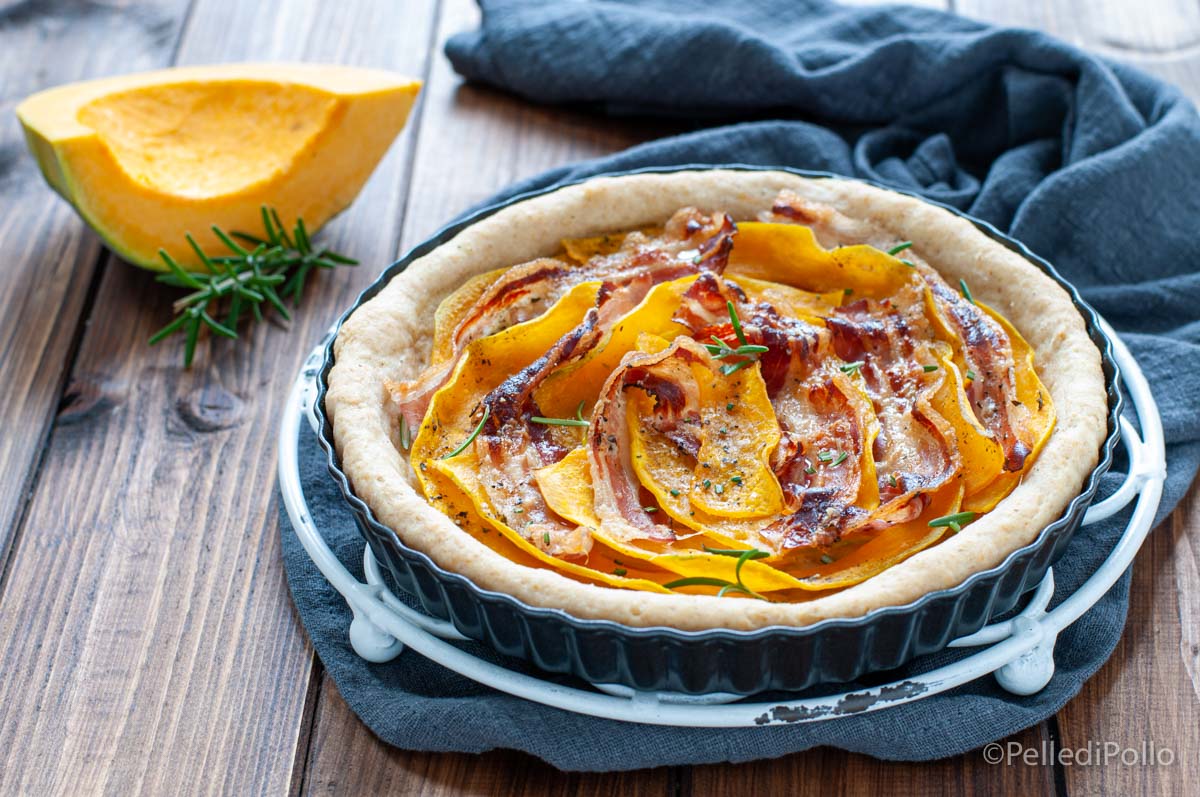 Torta rustica con zucca e pancetta affumicata