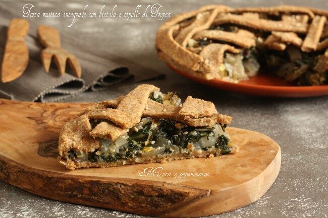 Torta rustica integrale con bietola e cipolle di tropea