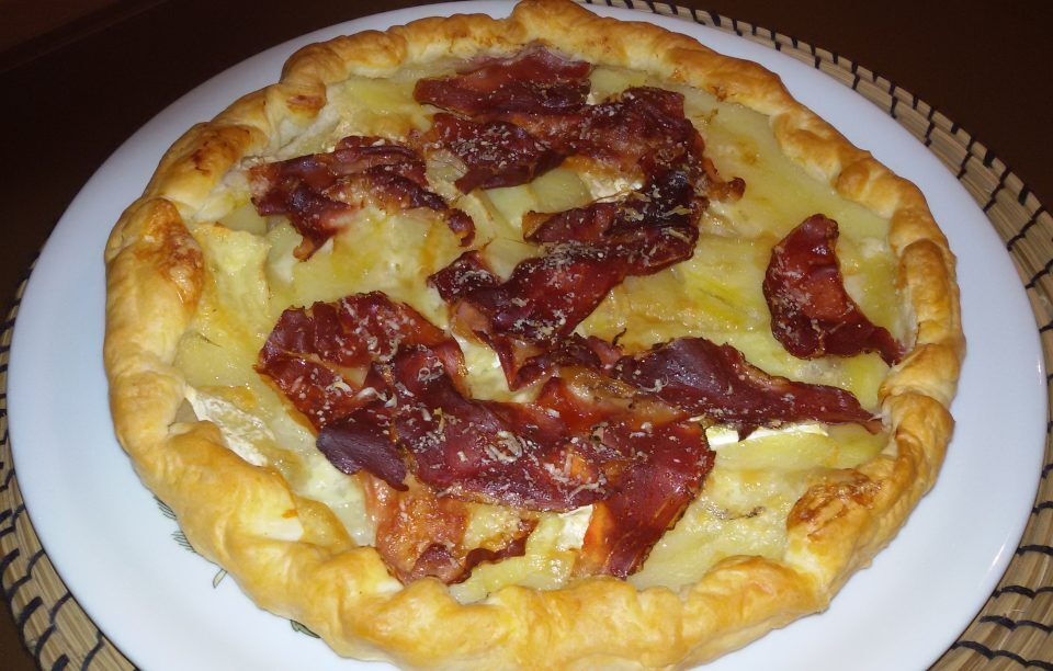 Torta rustica patate, spek e formaggi