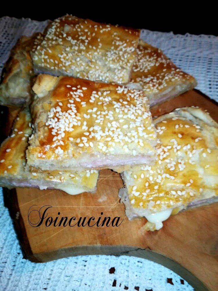 Torta rustica prosciutto cotto e sottilette