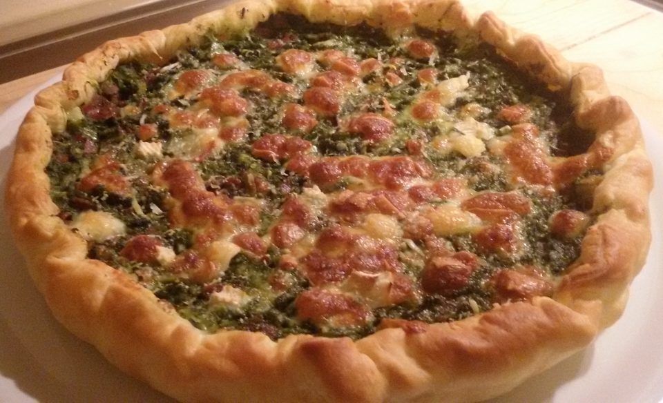 Torta rustica spigatelli, salame e formaggi