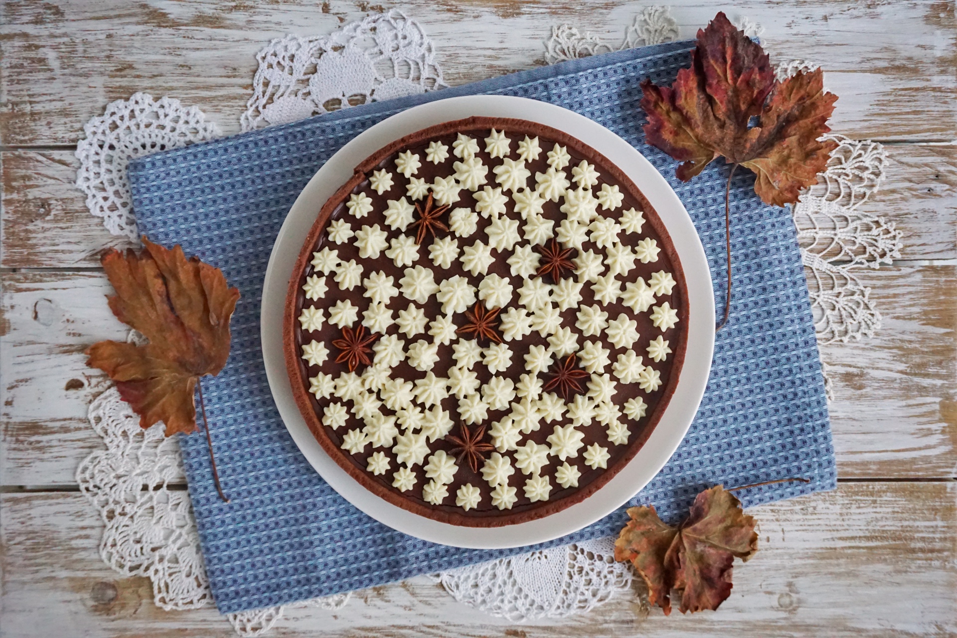 Torta sablè con ricotta e ganache al cioccolato