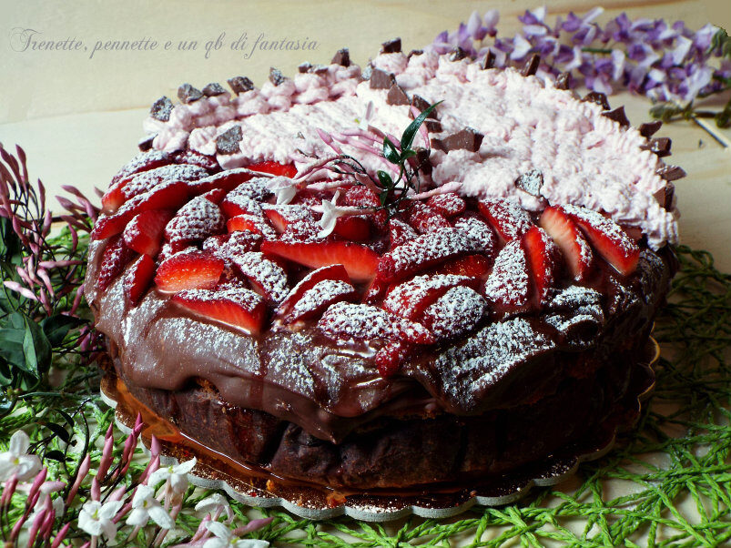 Torta sacher alle fragole