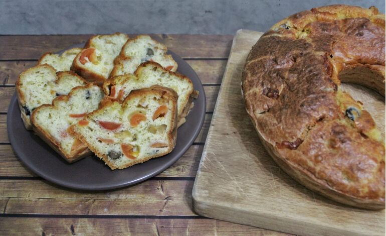Torta salata 7 vasetti pomodori olive e capperi