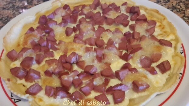 Torta salata ai wurstel