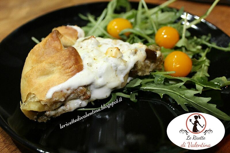 Torta salata al pesto e stracchino con melanzane e pasta sfoglia integrale