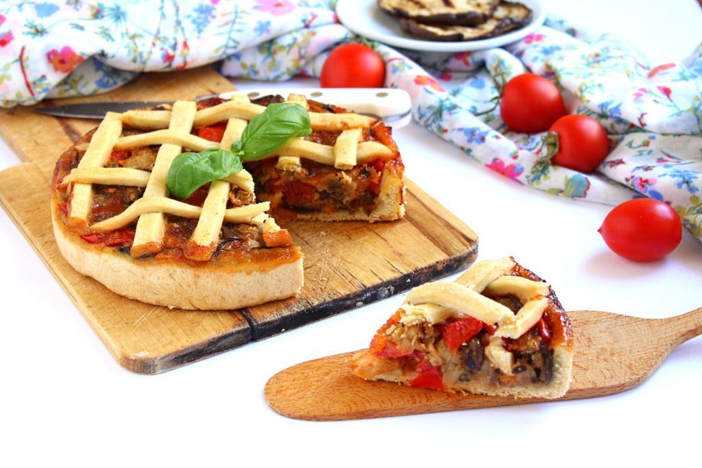 Torta salata con melanzane e mozzarella