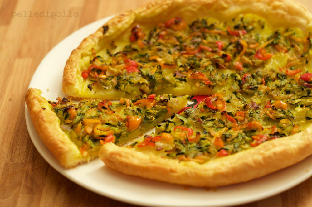 Torta salata con patate e verdure