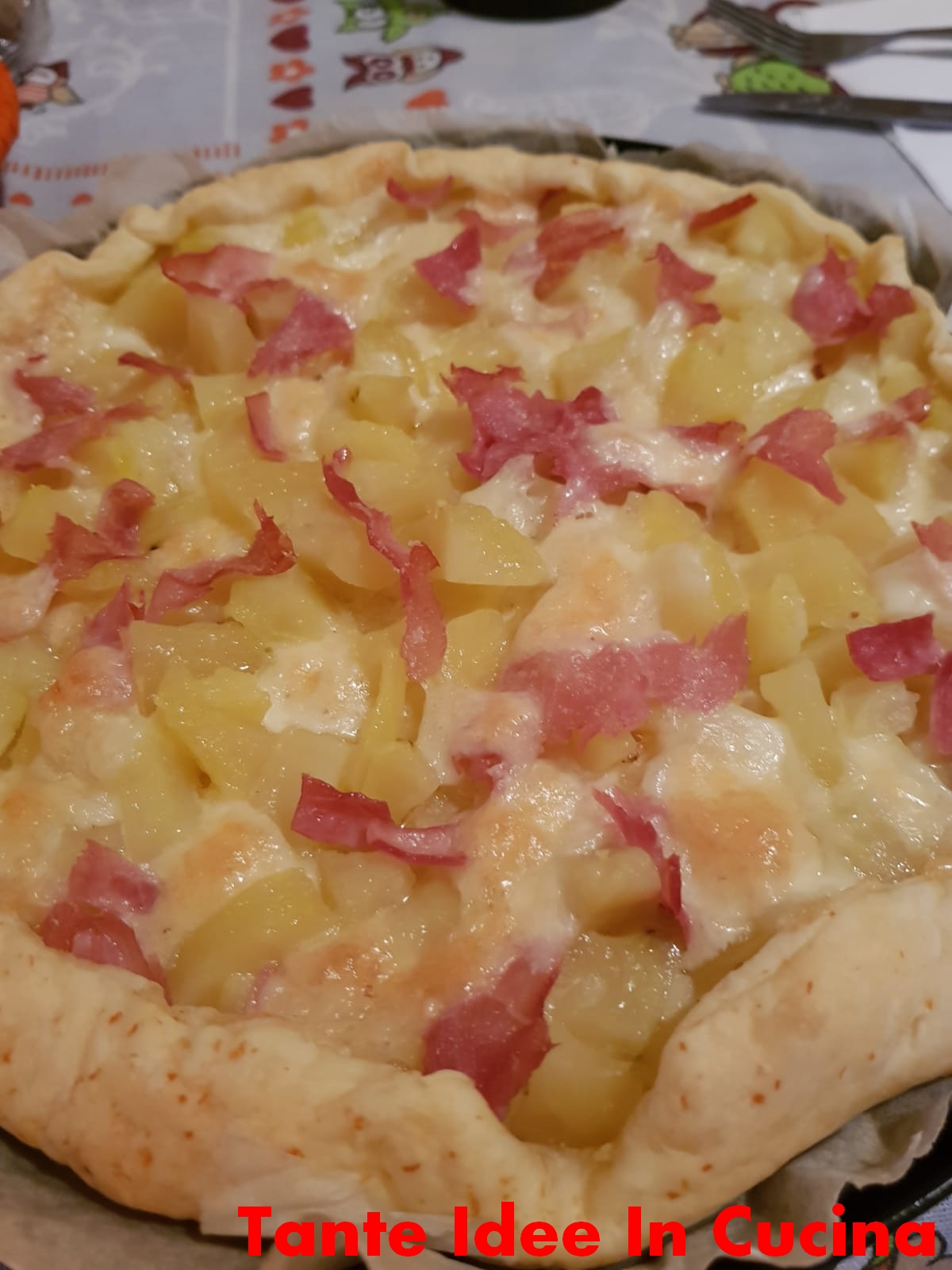 Torta salata con patate, prosciutto cotto & mozzarella