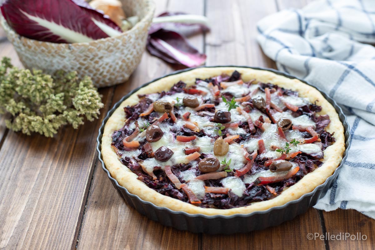 Torta salata con radicchio e speck