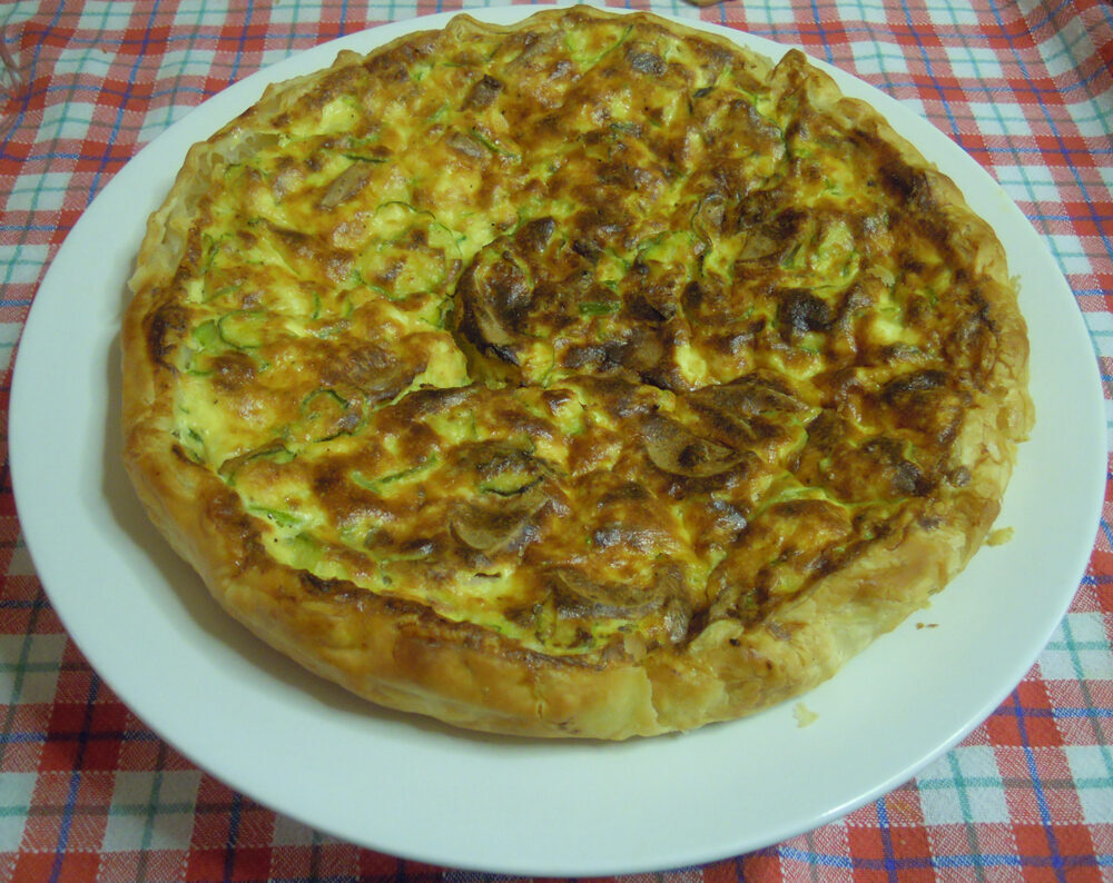 Torta salata con ricotta zucchine e prosciutto cotto