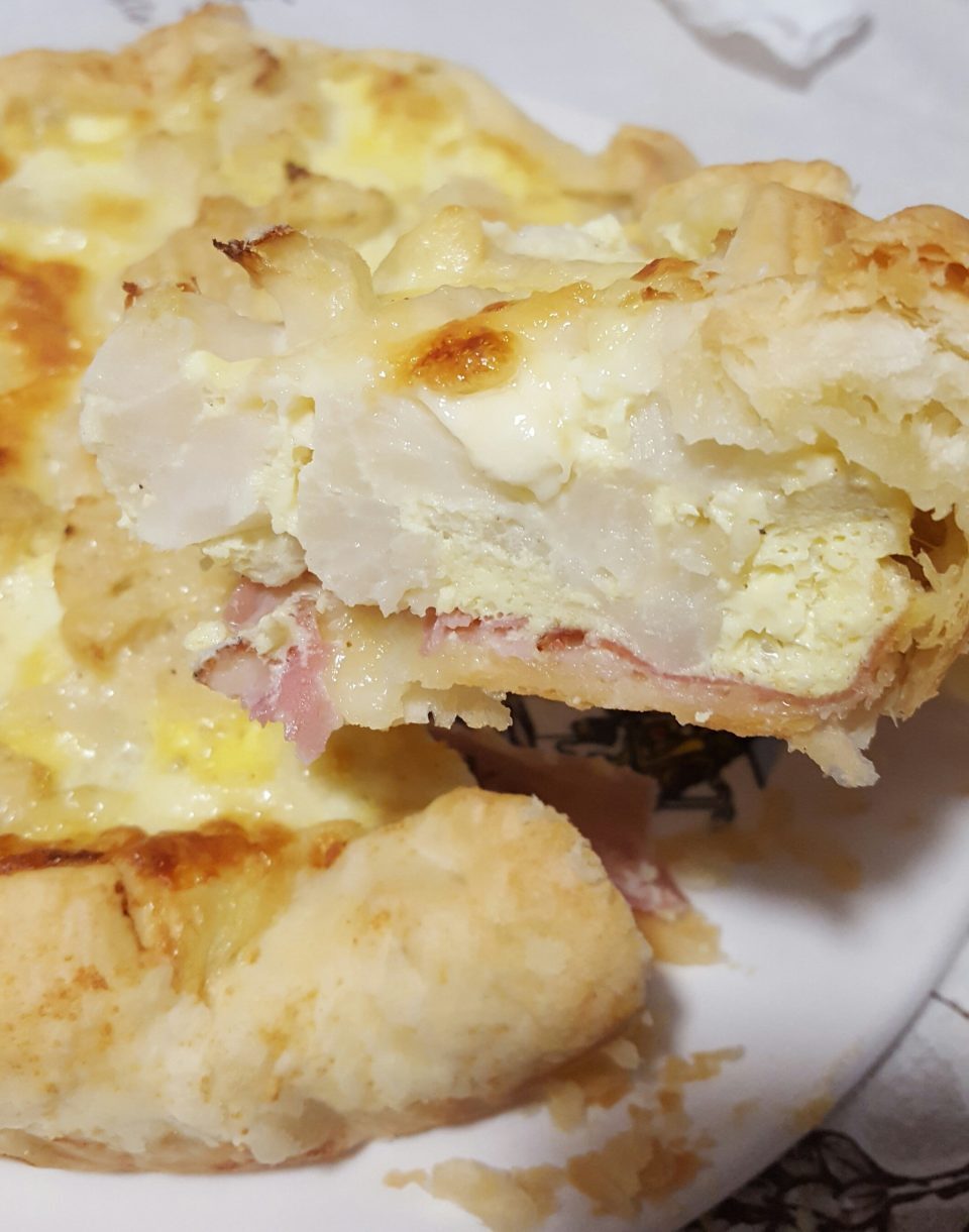 Torta salata con speck e cavolfiore