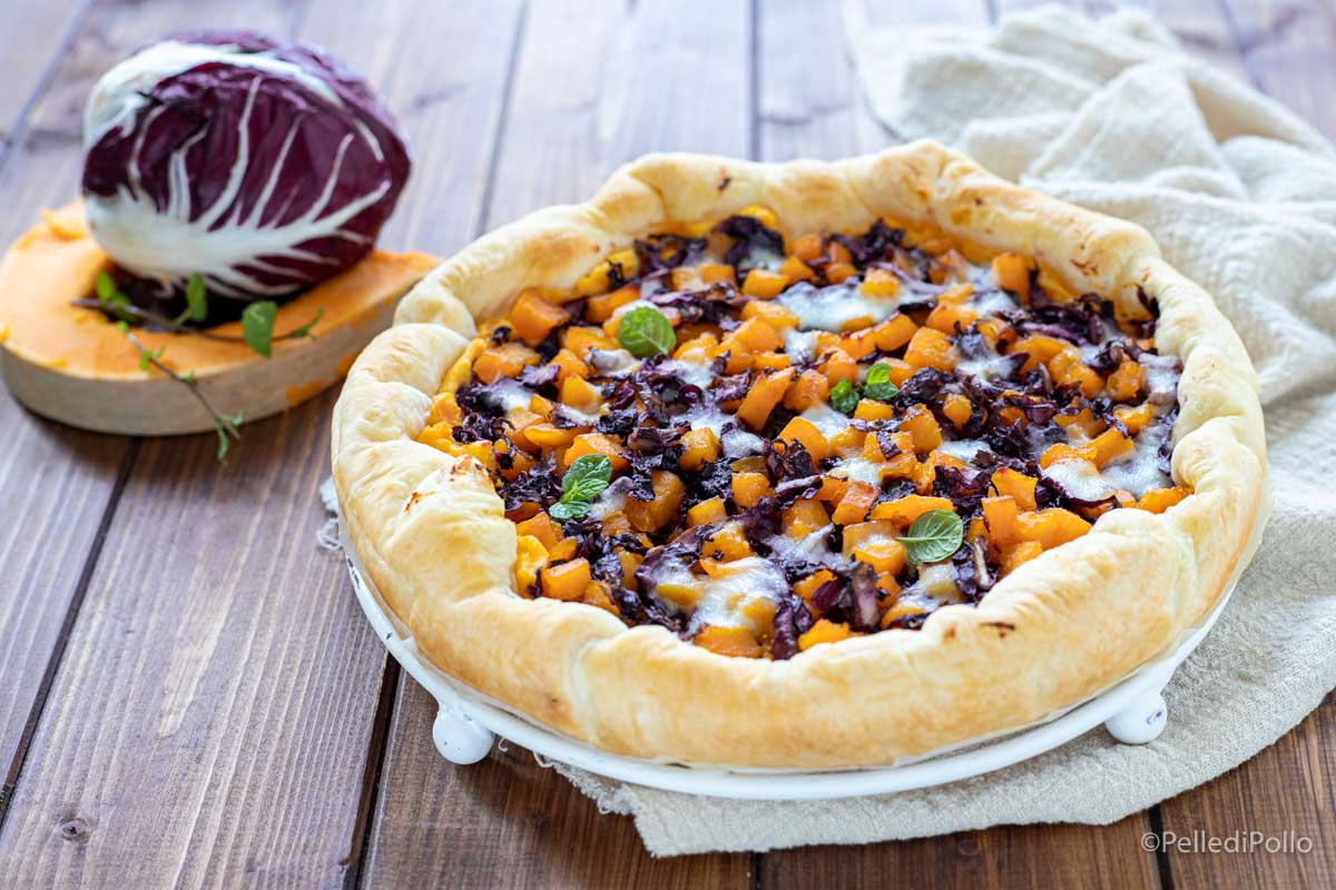 Torta salata con zucca e radicchio