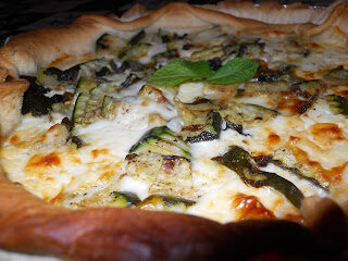Torta salata del primo maggio – zucchine, crescenza e menta