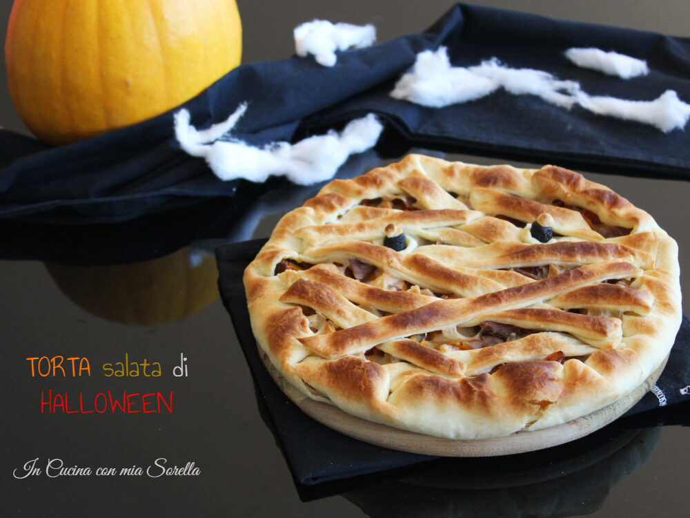 Torta salata di halloween alla zucca funghi e speck