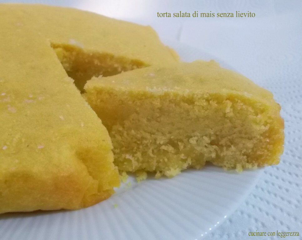 Torta salata di mais senza lievito