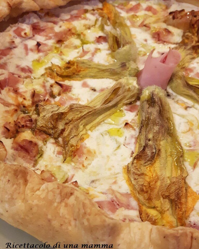 TORTA SALATA DI SFOGLIA AI FIORI DI ZUCCA