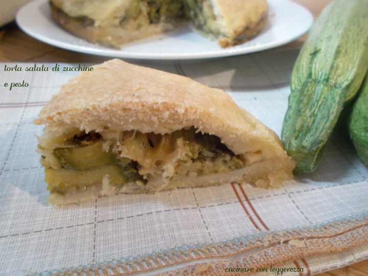 Torta salata di zucchine e pesto