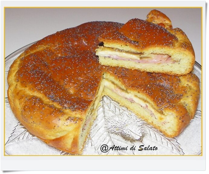 Torta salata soffice con melanzane e prosciutto