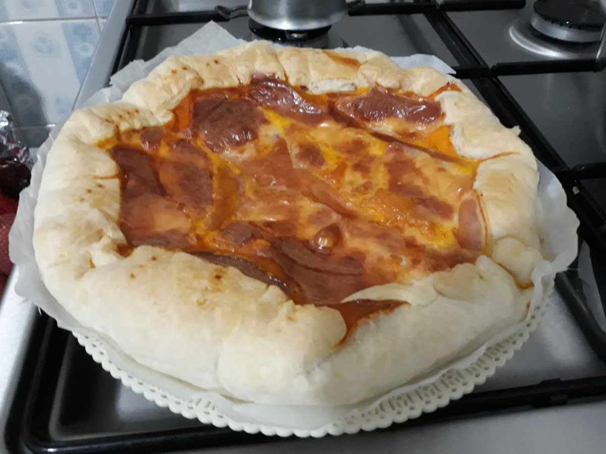Torta salata: uova e prosciutto