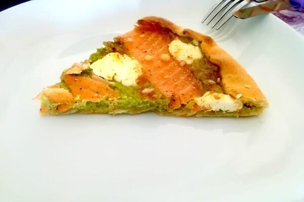 Torta salata zucchine e salmone