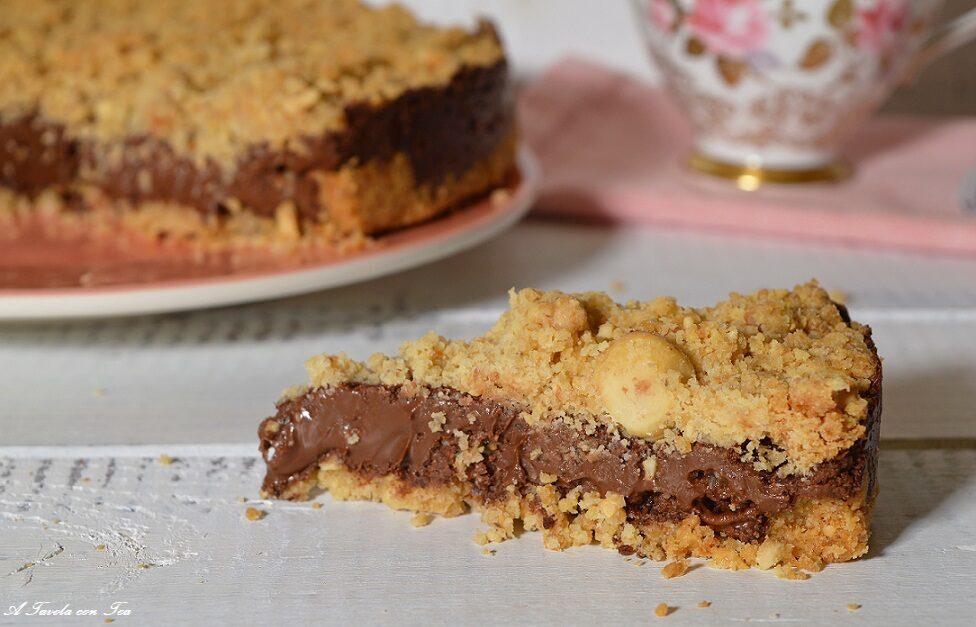 Torta sbriciolata di nocciola con nutella