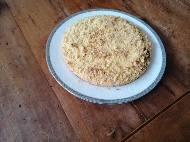 Torta sbriciolona alla crema di nocciole