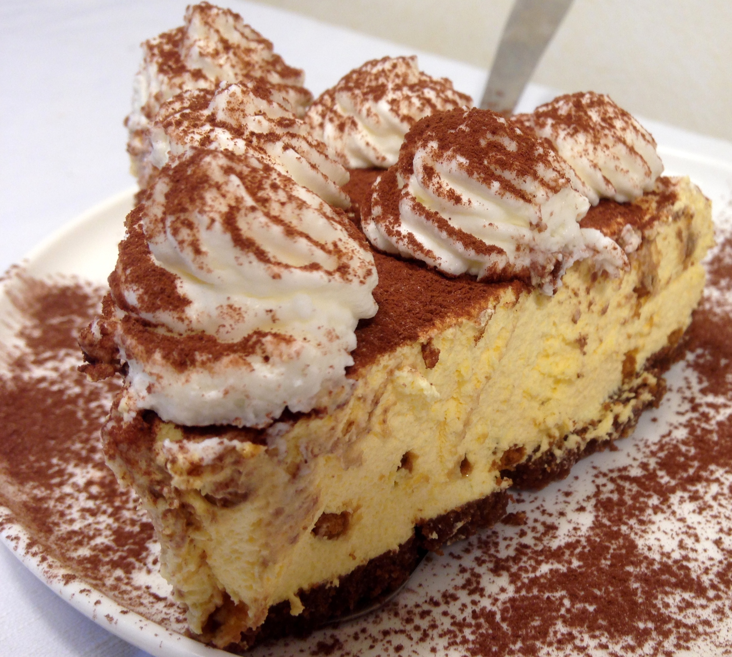 Torta semifredda con crema al gusto di tiramisù senza cottura