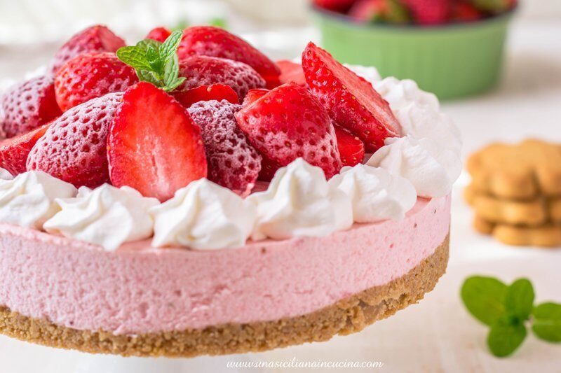 Torta semifreddo fragole e yogurt