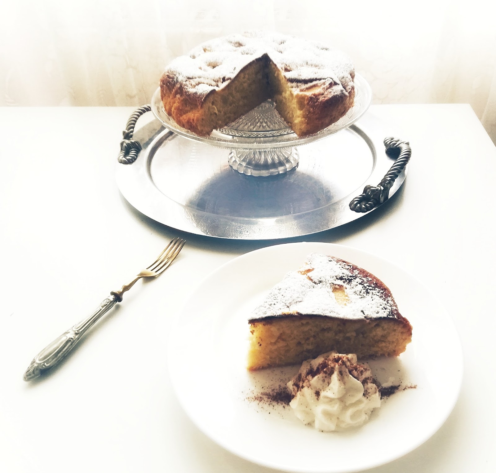 Torta semplice alle mele e pere