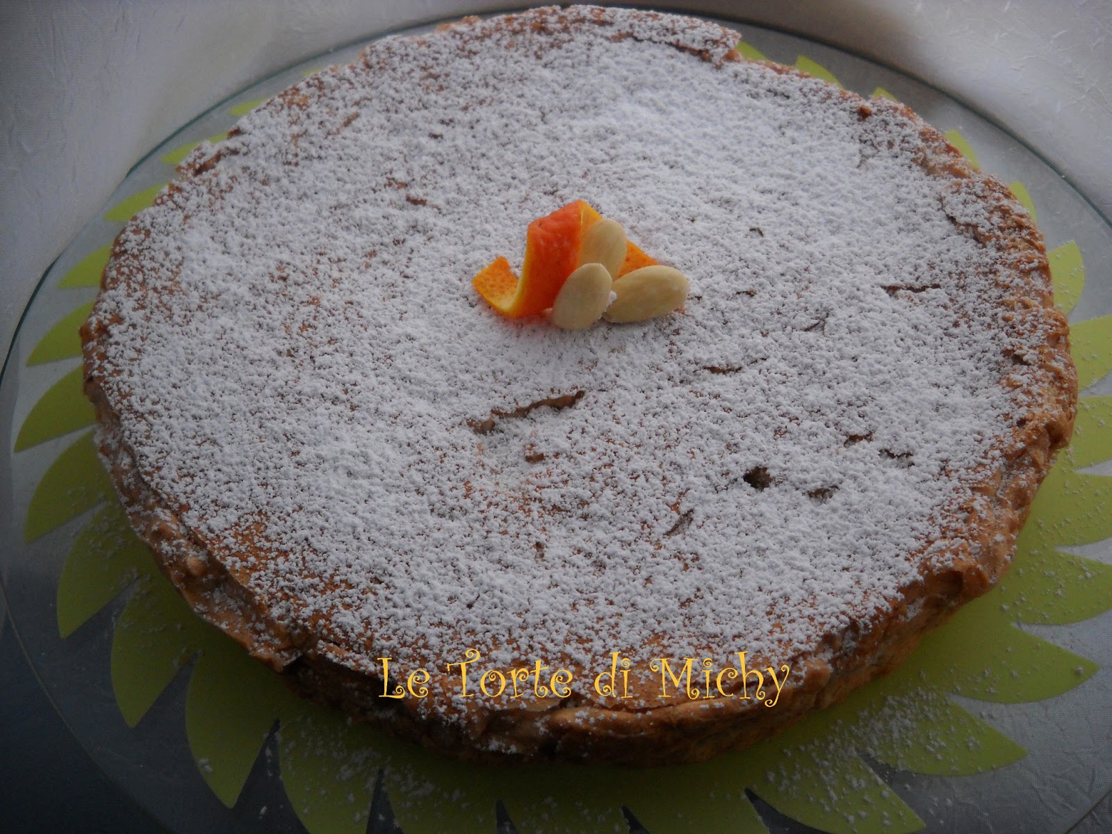 Torta senza farina alle mandorle, fiori d’arancio e cannella