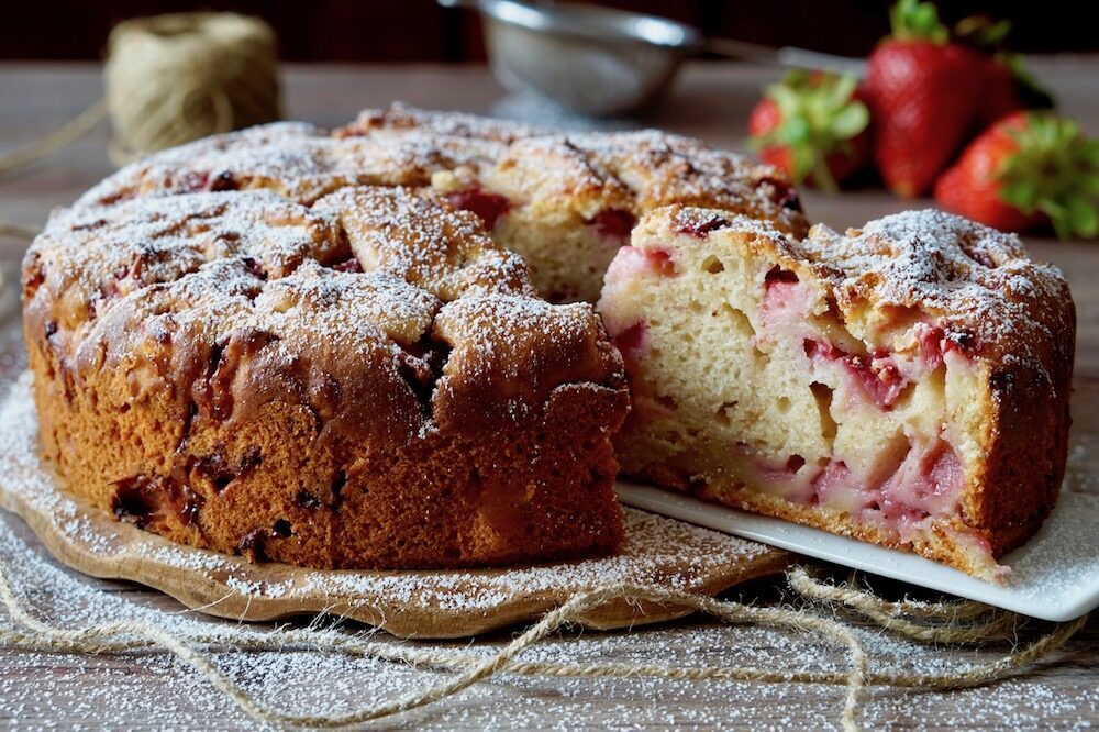 Torta Soffice alle Fragole e Ricotta