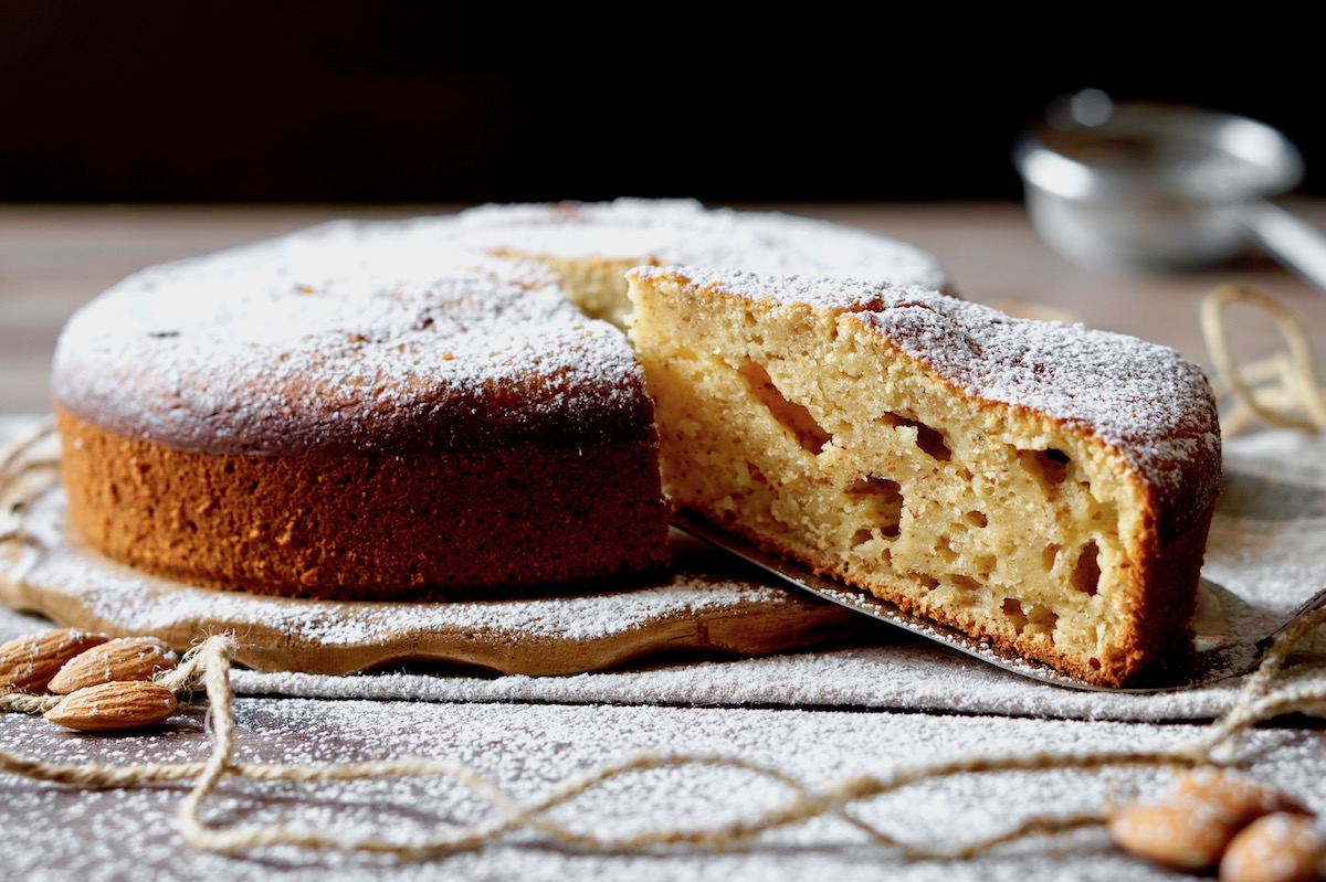 Torta soffice alle mandorle e ricotta