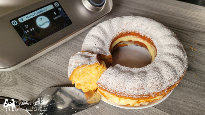 Torta soffice con la crema pasticcera
