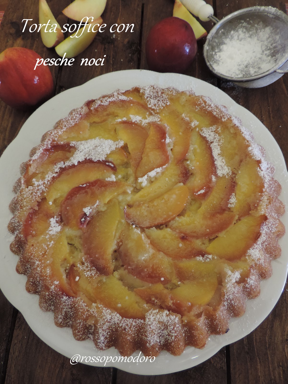 Torta soffice con pesche noci