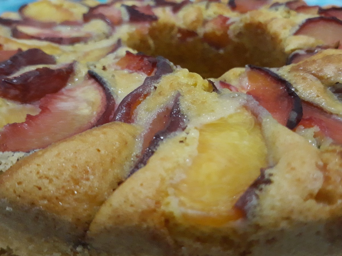 Torta soffice di pesche nettarine
