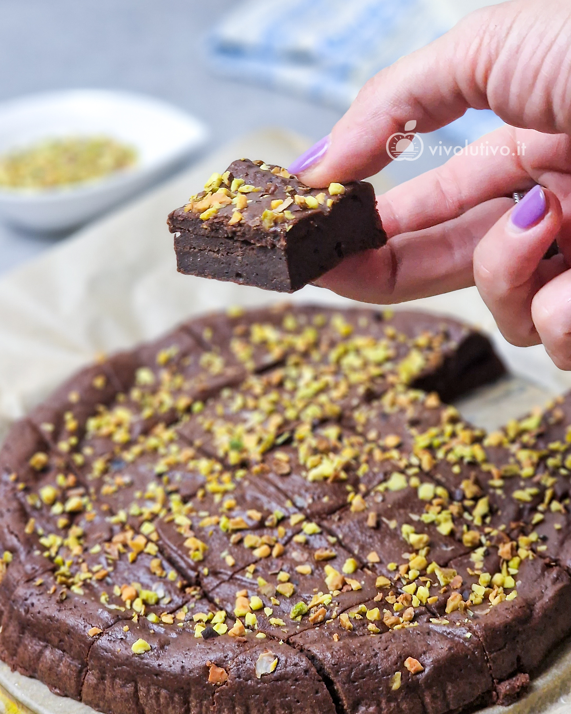 Torta Tenerina al cioccolato fondente e granella di pistacchio
