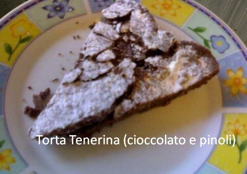 Torta tenerina: cioccolato, pinoli