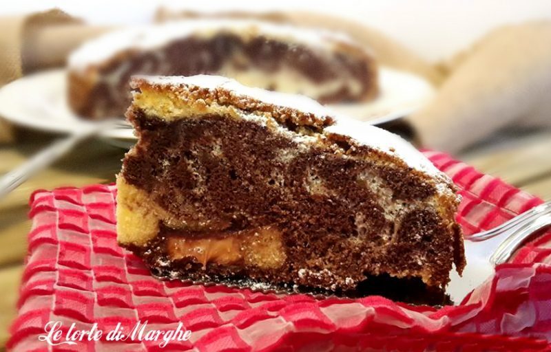 Torta variegata al cioccolato con farina di riso