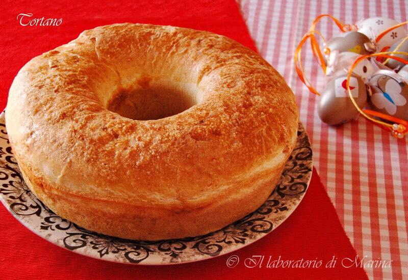 Tortano, ciambella salata rustica