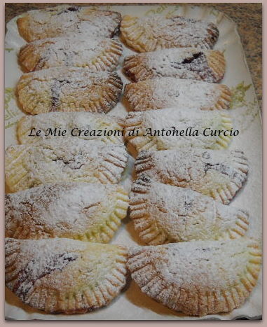 TORTELLI CON MARMELLATA DI CILIEGIE