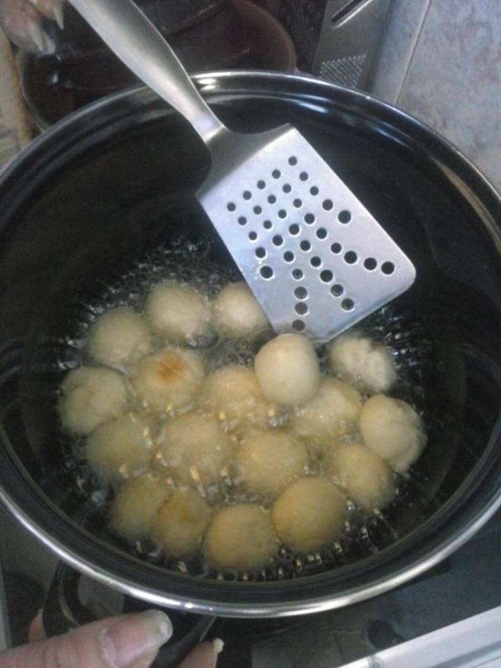 Tortelli di carnevale zuccherati
