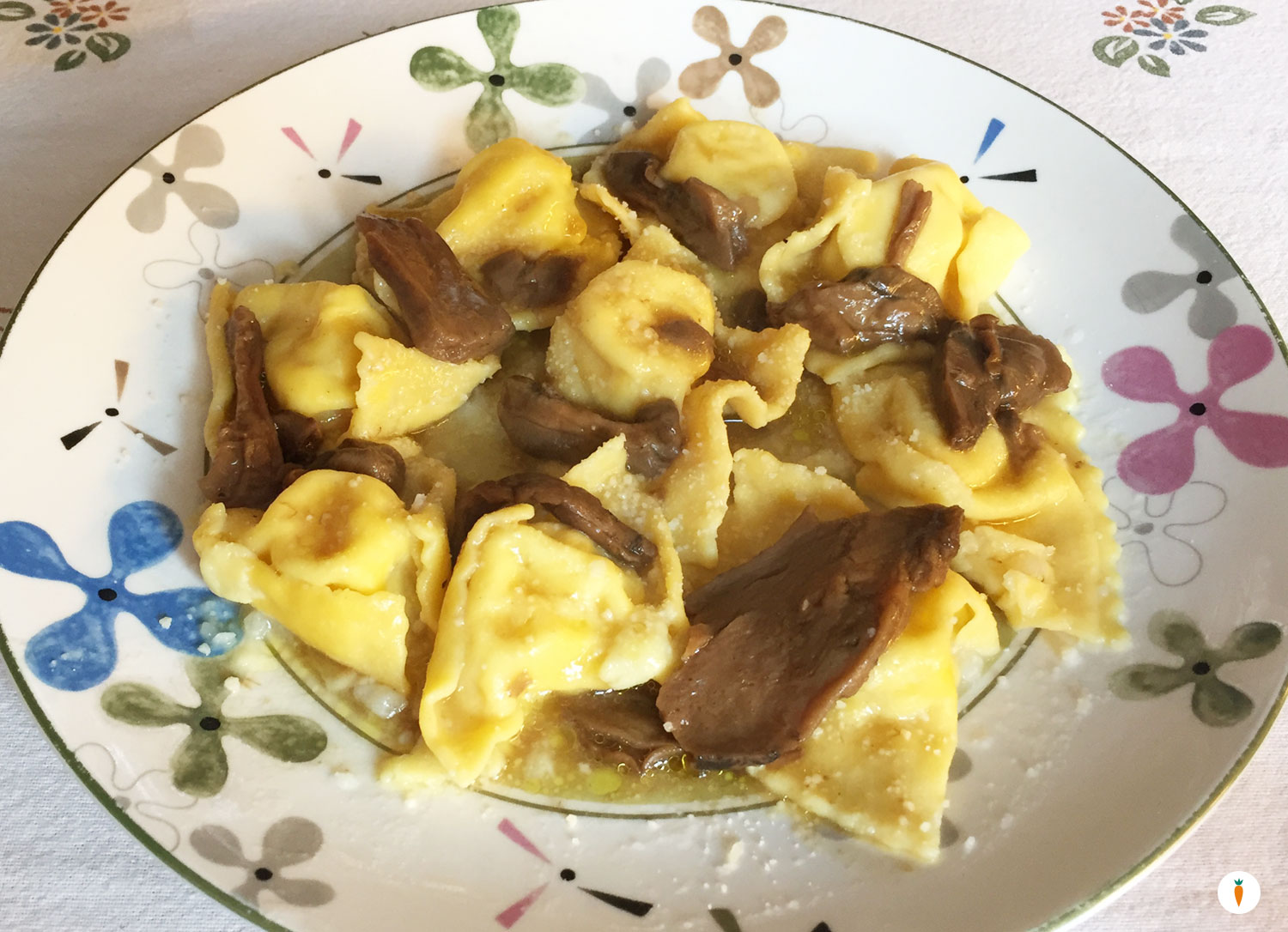 Tortelli di patate con sugo di porcini