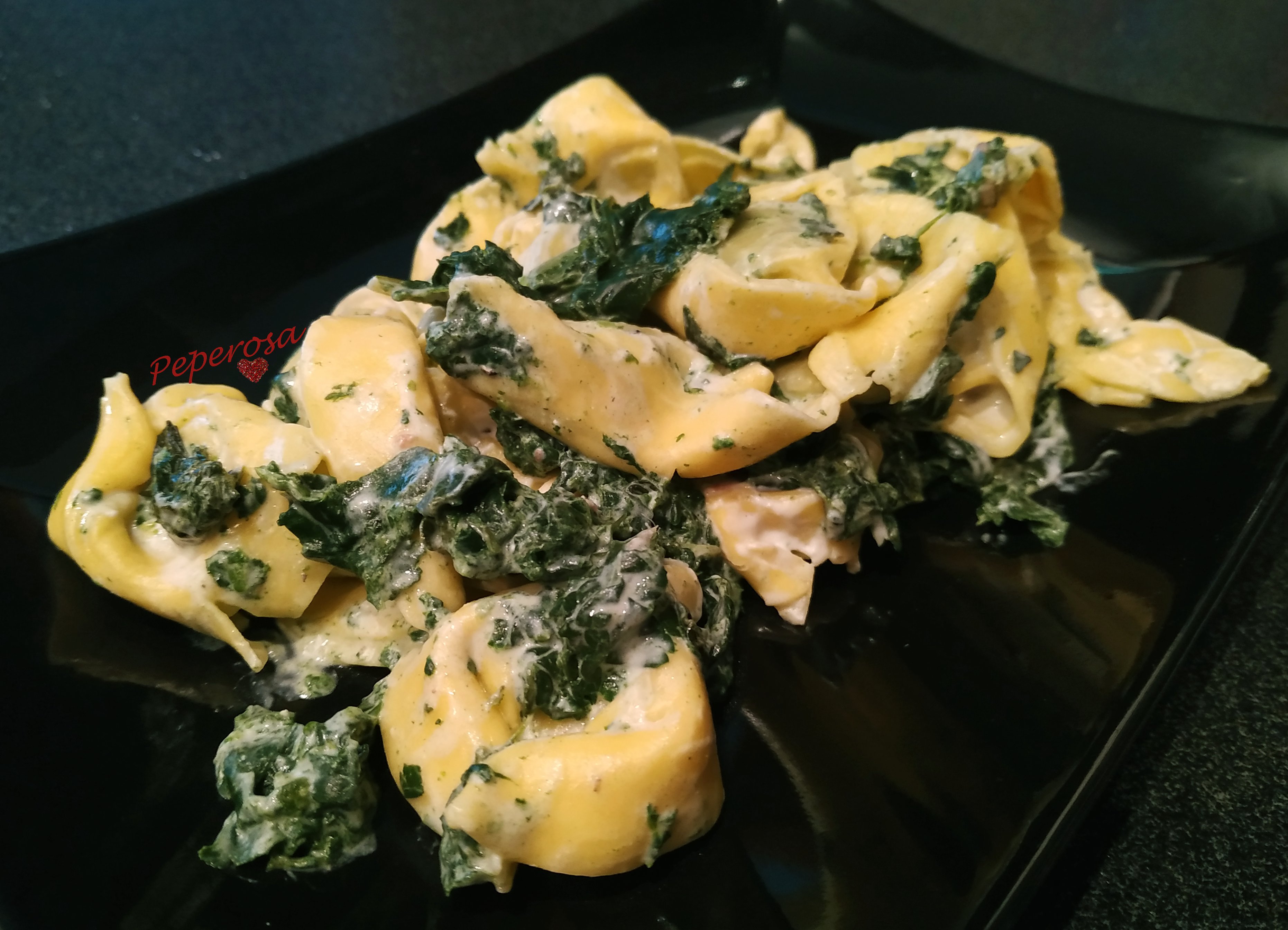 Tortellini al cavolo nero e caprino