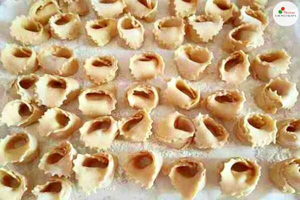 Tortellini emiliani