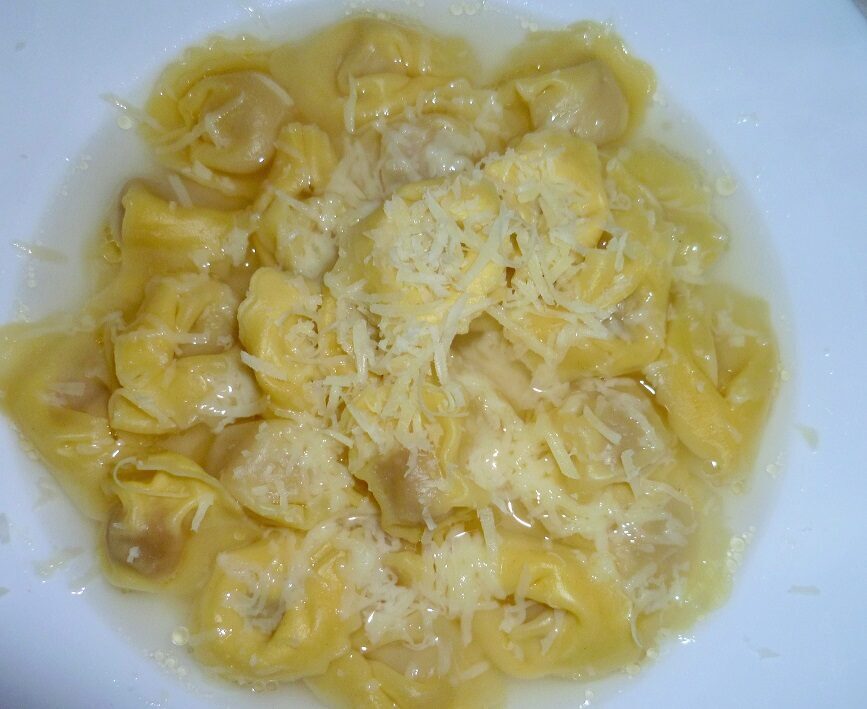 Tortellini in brodo di pollo