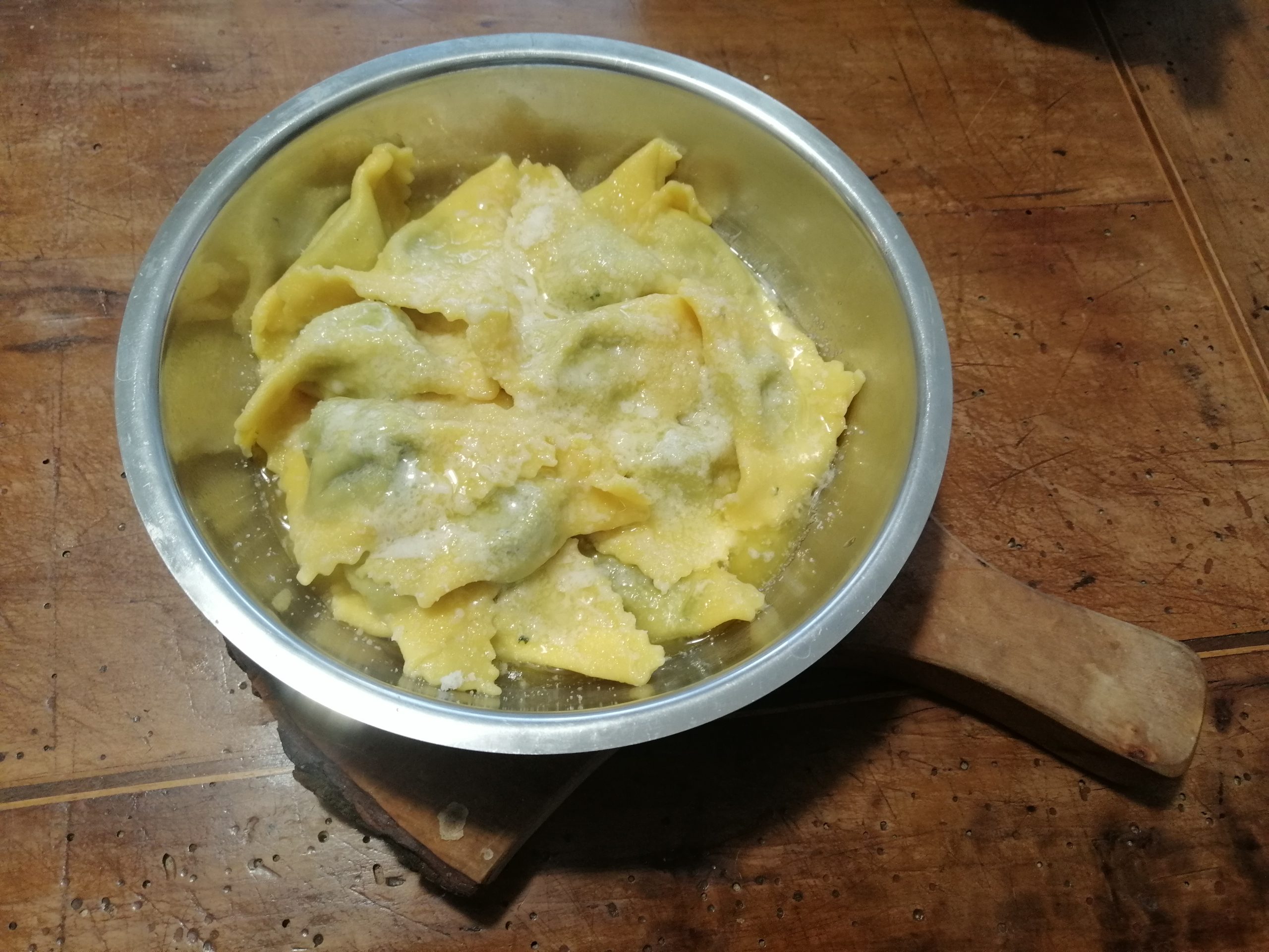Tortelloni burro e parmigiano