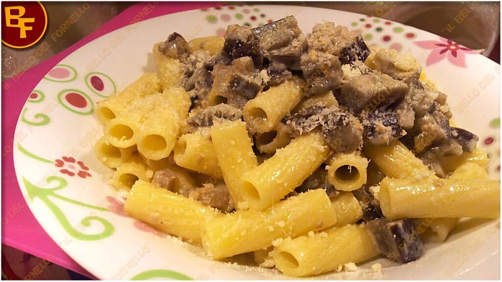 Tortiglioni al deciso ma gustoso sapore di melanzane
