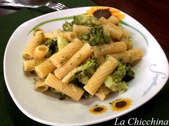Tortiglioni broccoli e alici