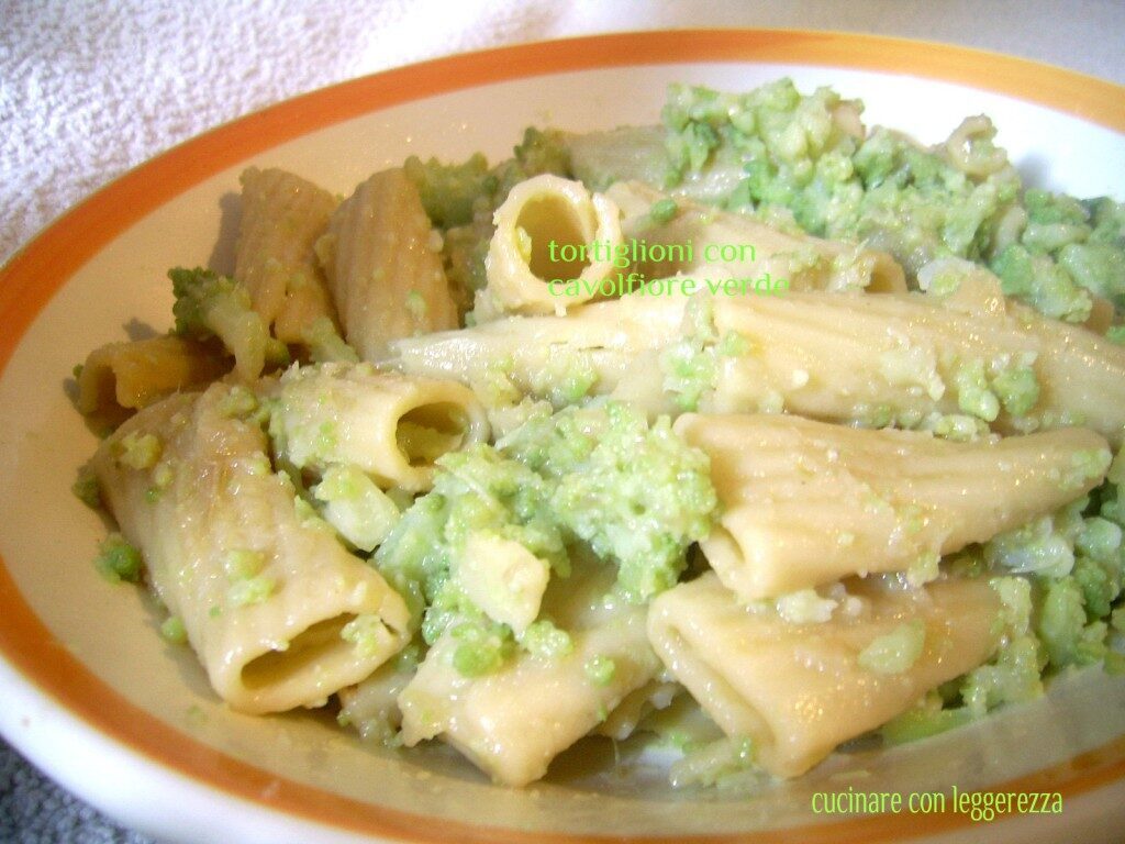Tortiglioni con cavolfiore verde